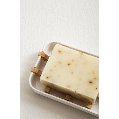 Orsina Canyon White Soap Dish – Modern Soap Saver with Natural Insert