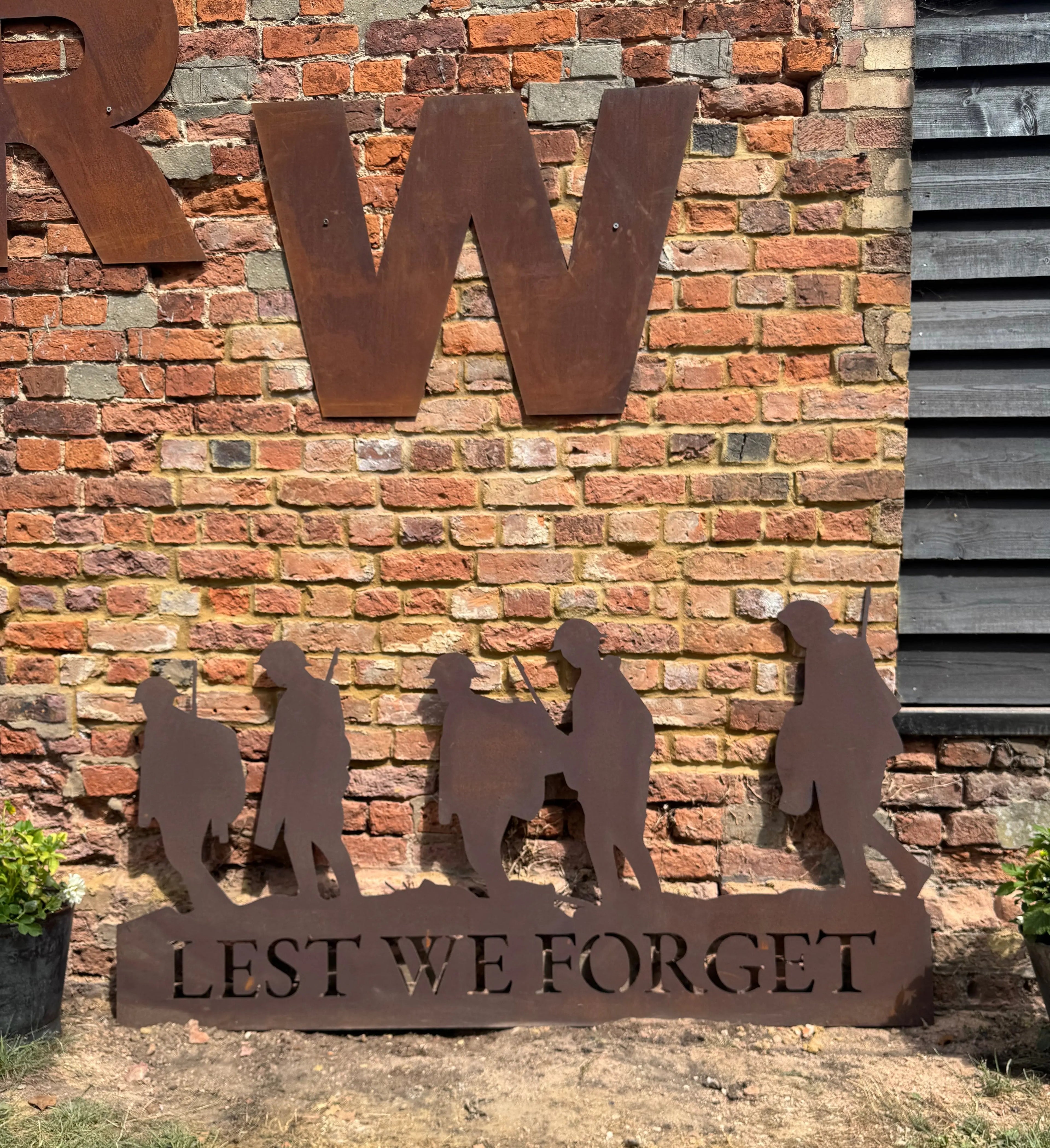 Rustic Warehouse Norfolk XXL Metal Soldier Scene Garden Decoration – 183cm
