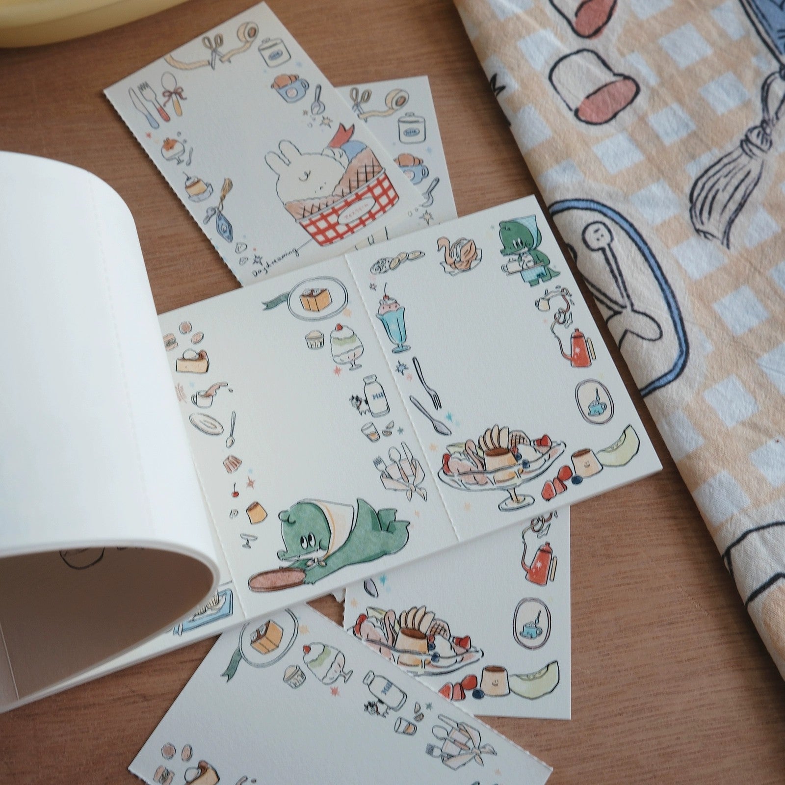 LuLuFun Studio Bunny and Crocodile Memo Notepad - 30 Hand-Painted Notes