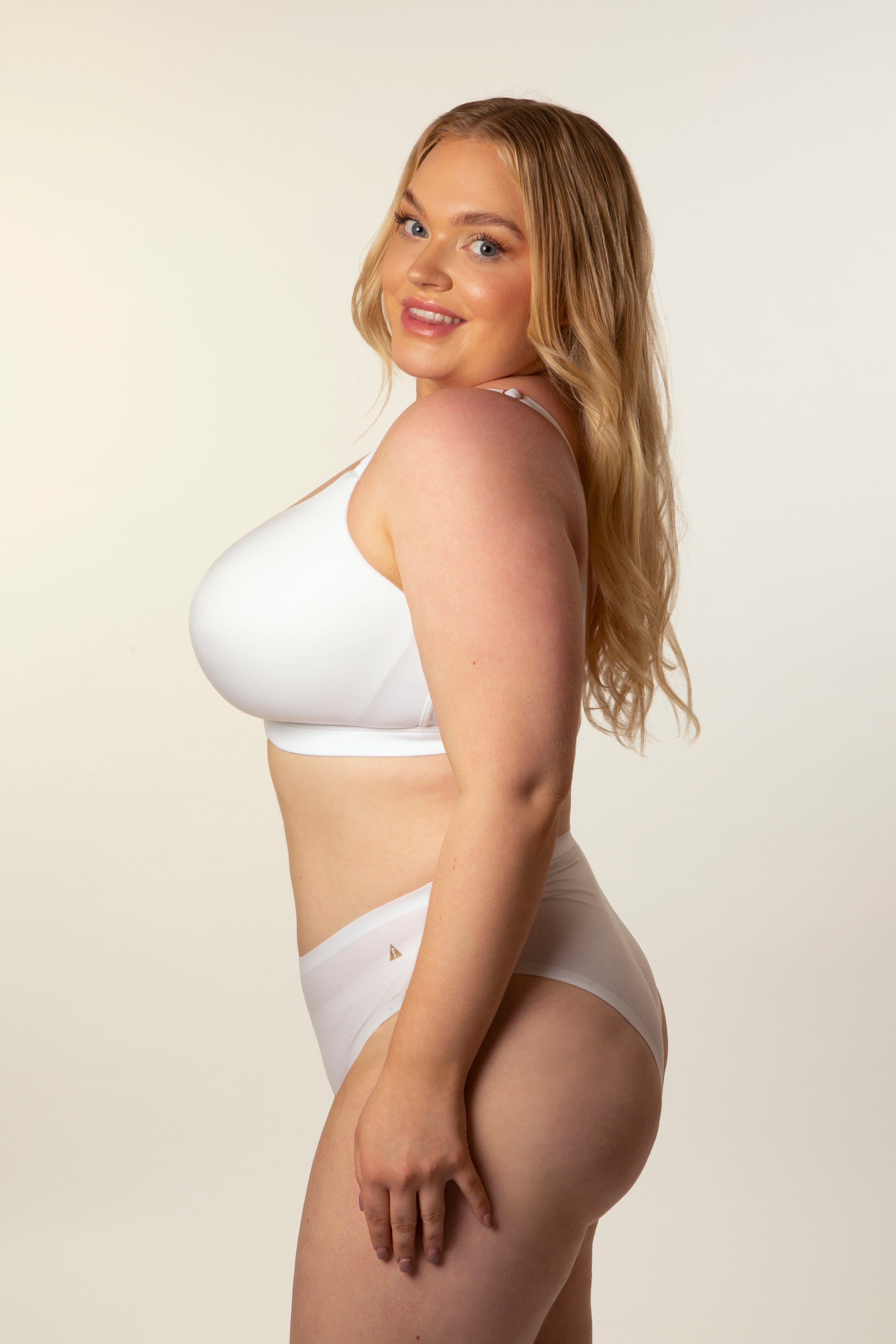 Freedom Underwear Seamless Wireless Support Bra - White Everyday Comfort