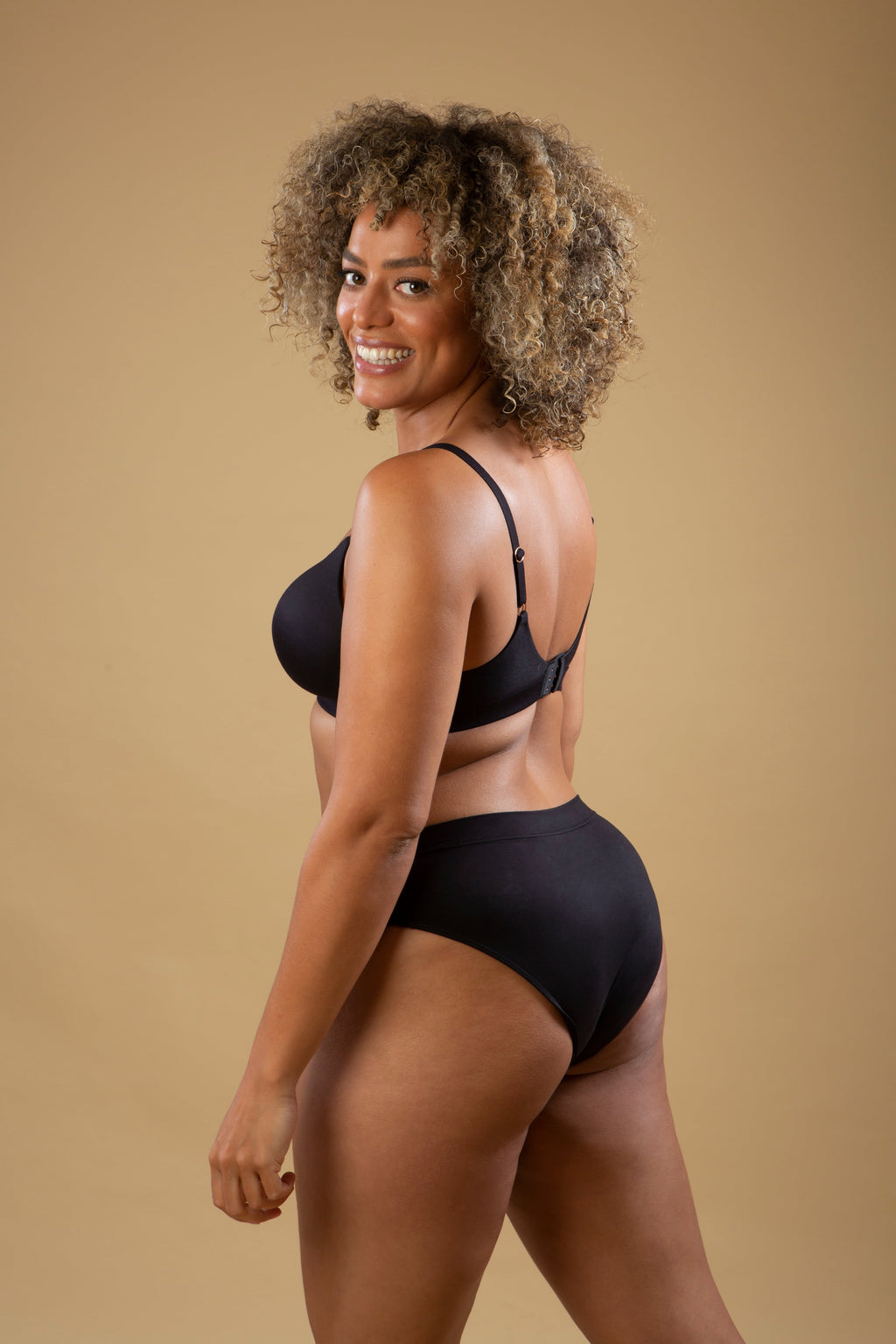 Freedom Underwear High-Rise High-Leg Briefs – Seamless Soft Fabric