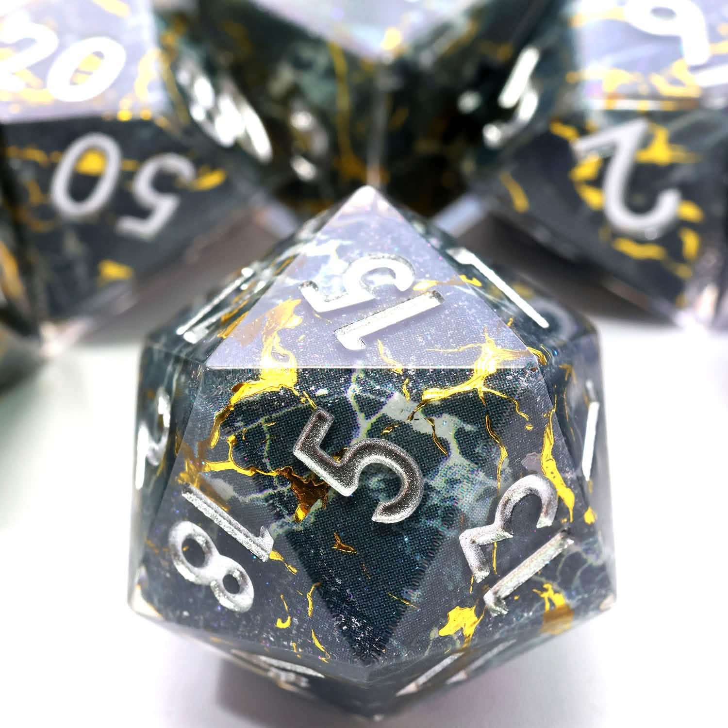 Gilded Void | Sharp Edge Dice | Resin | 7 Piece Set