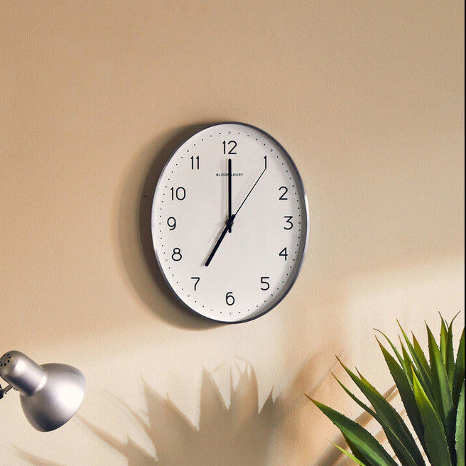 Orsina Elko Oval Wall Clock – Modern Silver Metallic Minimalist Decor