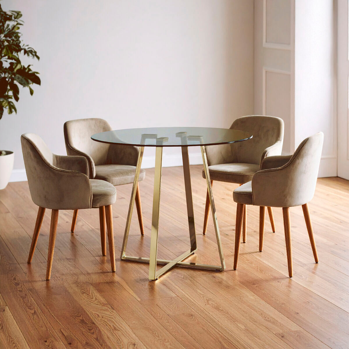 Orsina Metropolitan Round Gold Dining Table – Clear Glass Top