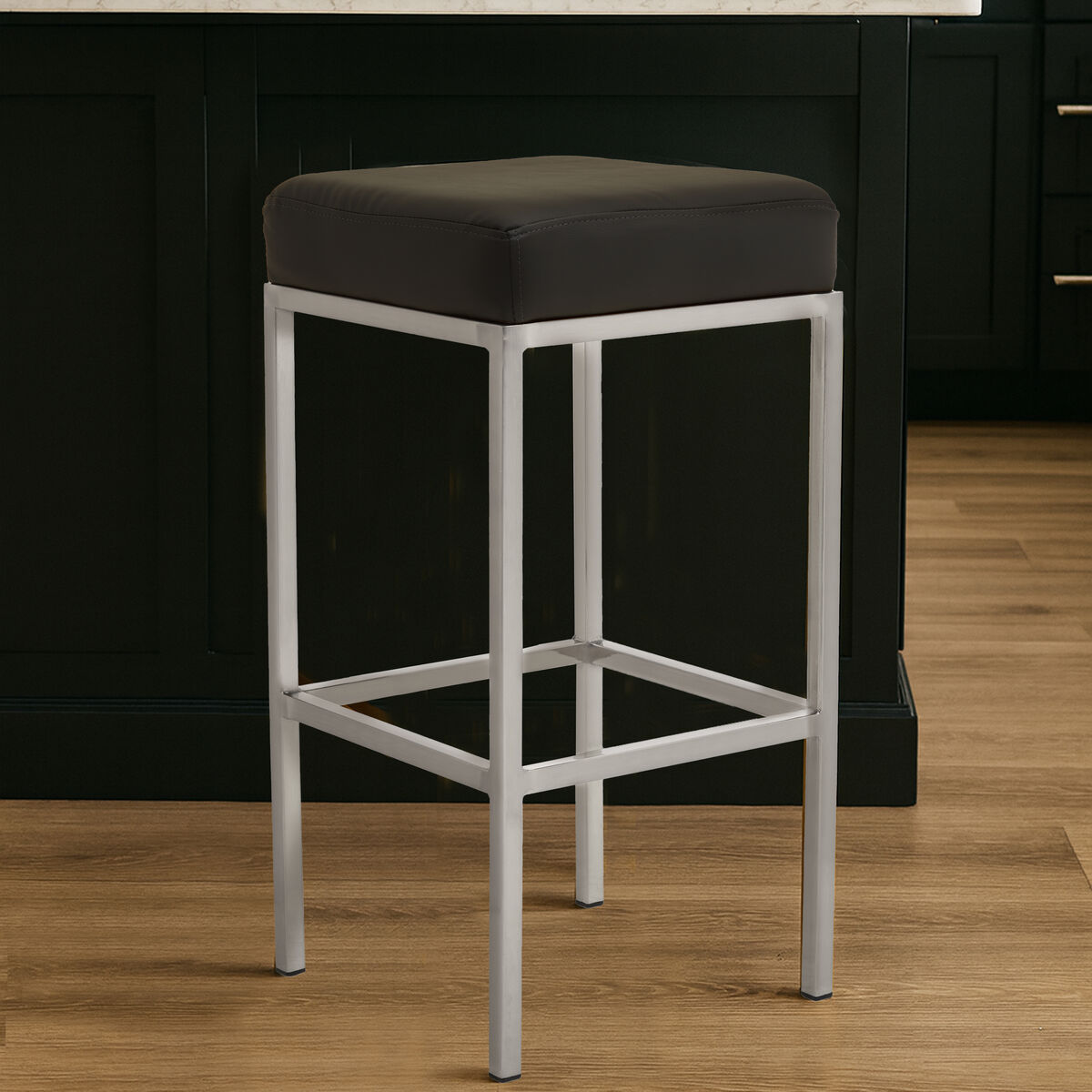 Orsina Baina Modern Bar Stool – Black Leather-Effect & Chrome Finish