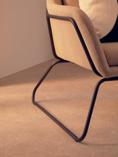 Orsina Stockholm Natural Accent Chair | Black Metal Frame & Headrest
