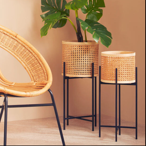 Orsina Depok Small Rattan Planter with Black Metal Stand – 15cm