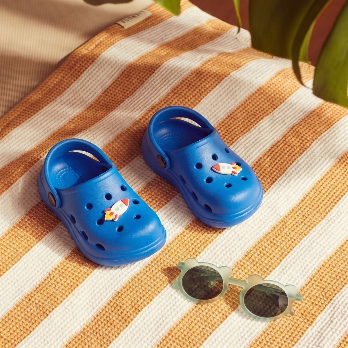 HelloBaby Water Shoes Girls - Blue