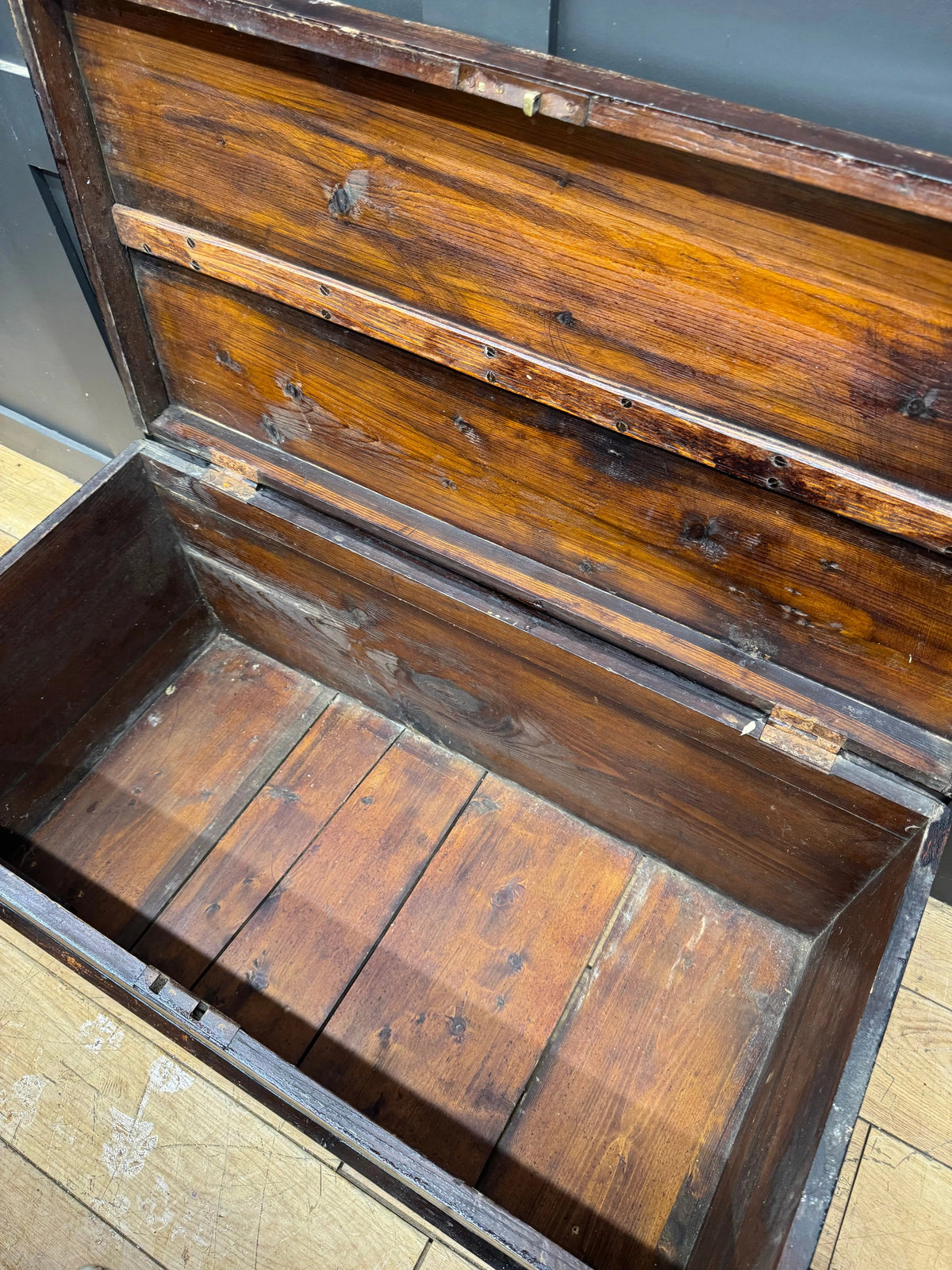 Antique Pine Trunk Chest / Coffee Table / Rustic Box Storage / Toy Storage chest