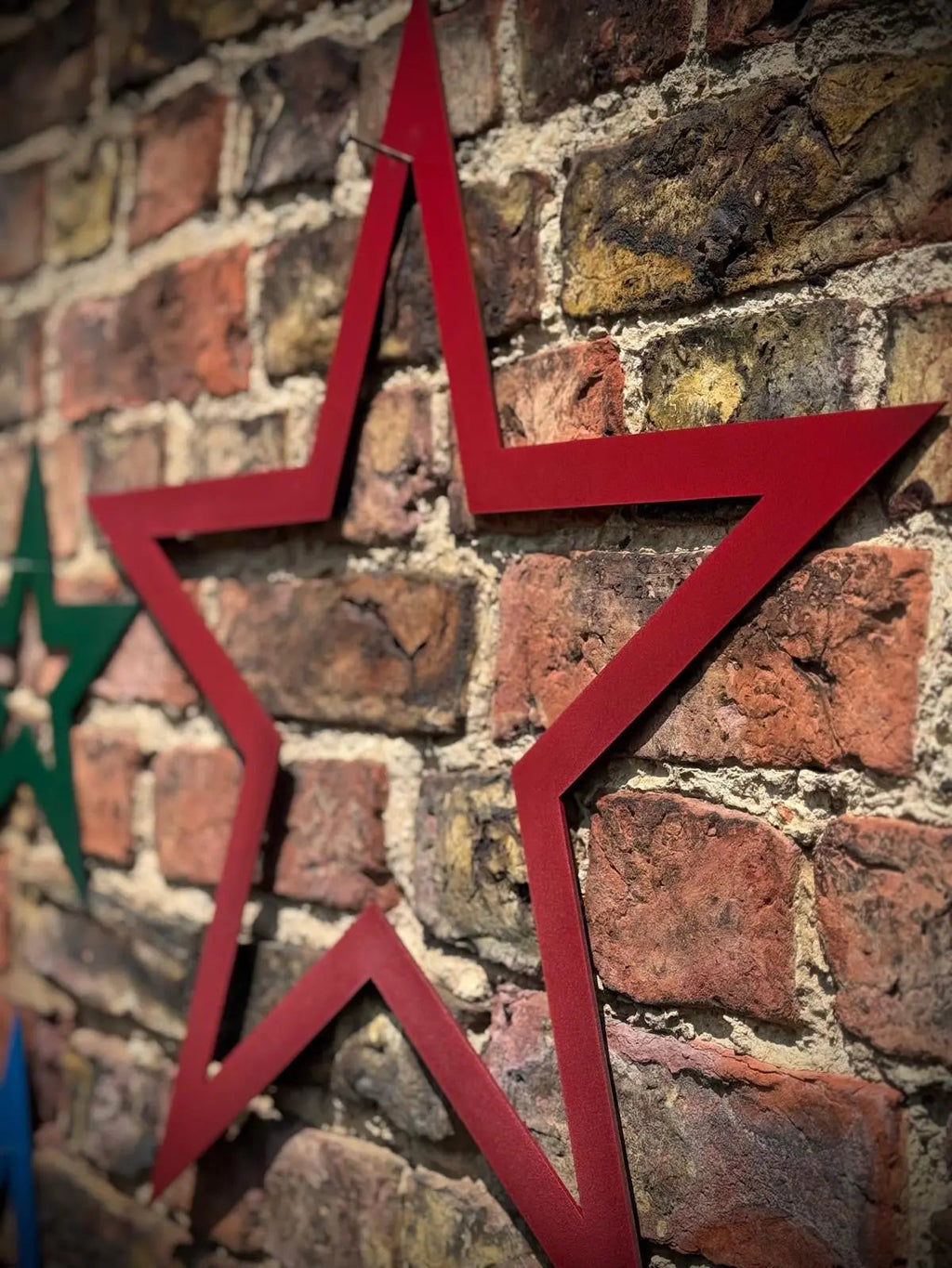 Rustic Metal Star Garden Wall Art – Distressed Steel Decor by RW Norfolk