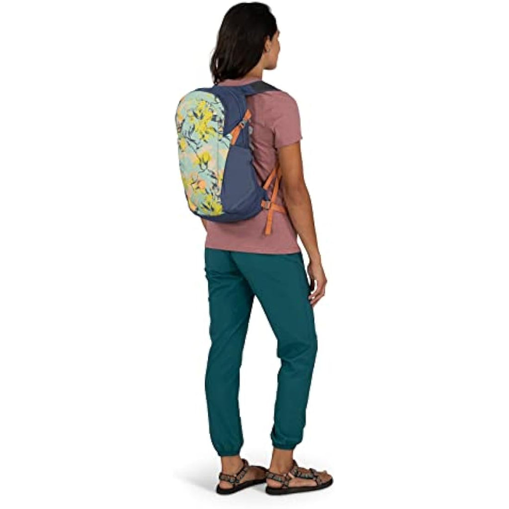 Osprey Unisex Escapade Hiking Backpack with Compression Straps