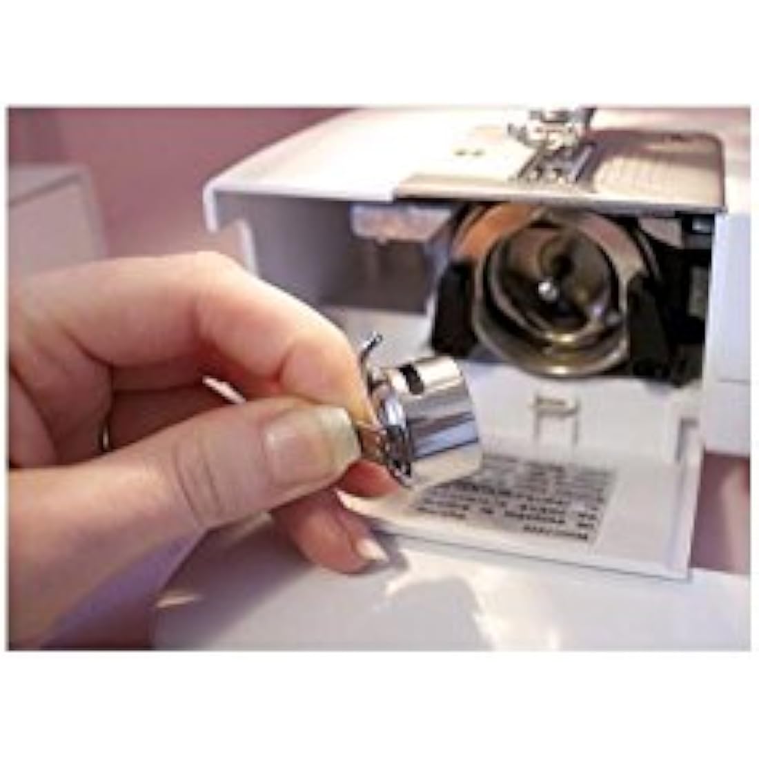 Janome 2200XT Sewing Machine – 22 Stitches & Front Loading Bobbin