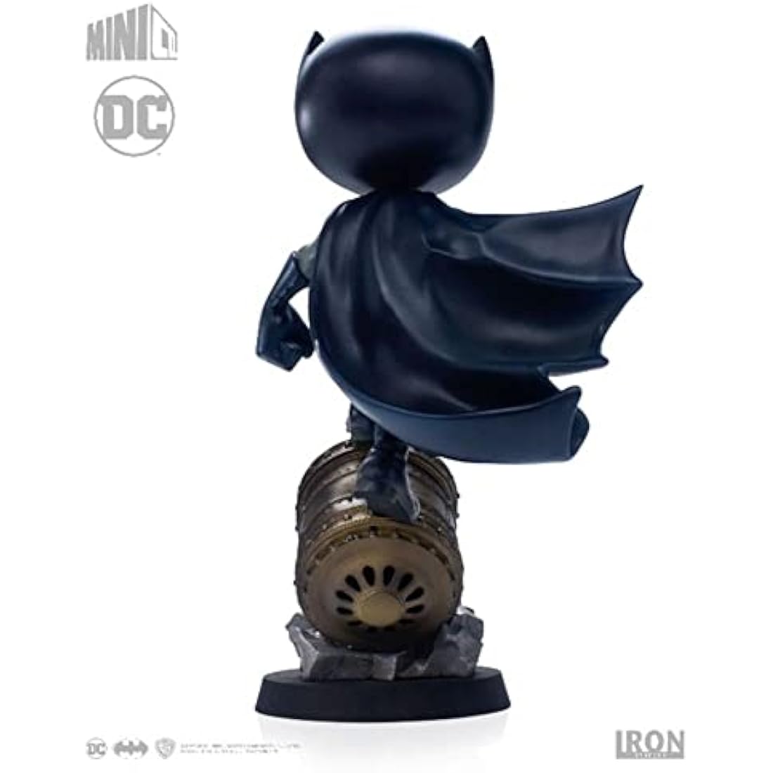 Iron Studios Batman Comics Deluxe MiniCo PVC Figure - 7.4 Inch Statue