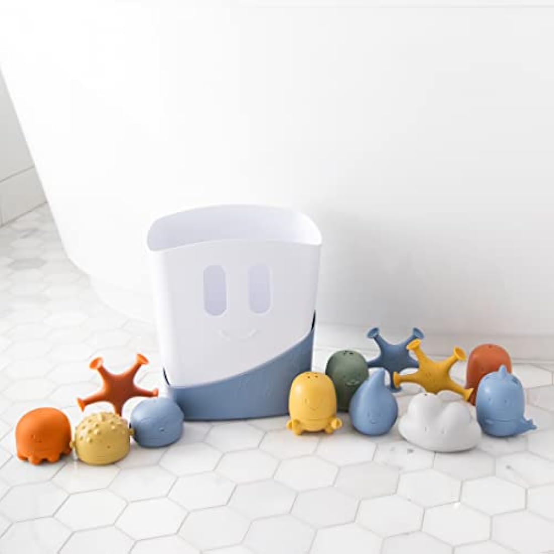 Ubbi Bath Time Essential Gift Set – Drying Bin and 12 Water Toys, Blue