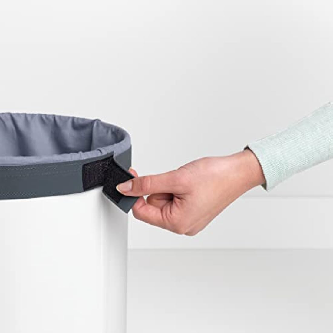Brabantia 35L Laundry Bin – White Hamper with Cork Lid & Bag