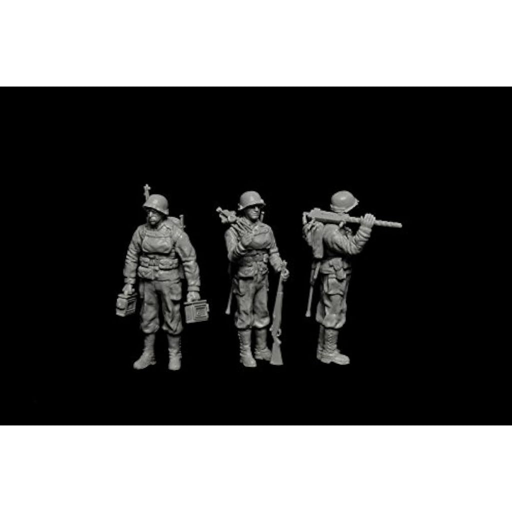 Italeri 1:35 LCVP with US Infantry Plastic Model Kit – Military Scale