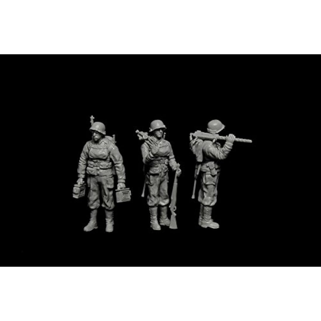Italeri 1:35 LCVP with US Infantry Plastic Model Kit – Military Scale