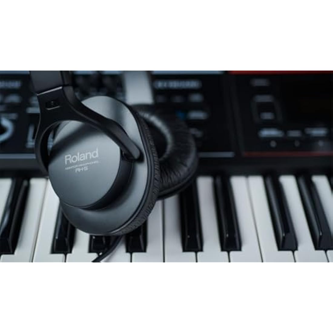 Roland RH-5 Over-Ear Closed-Back Monitor Headphones for Studio