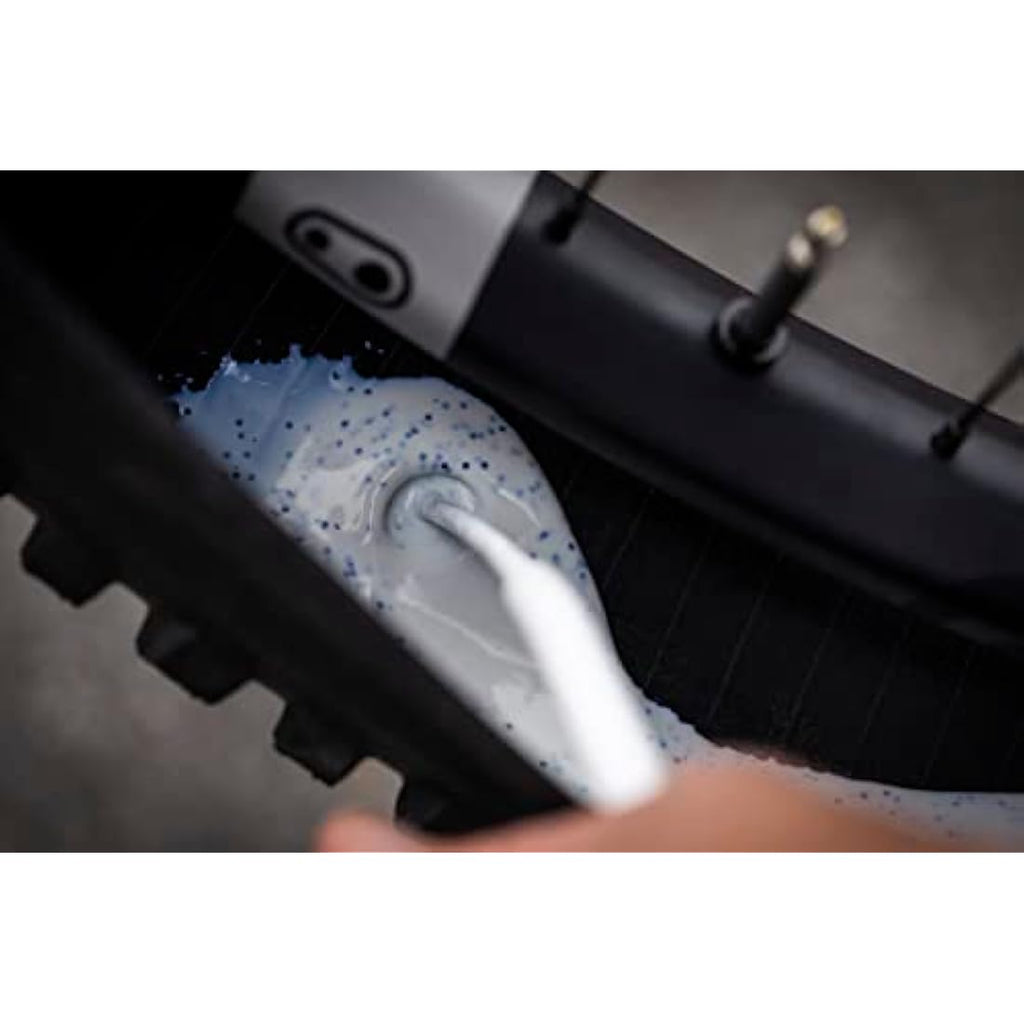 Peaty's Holeshot Biofibre Tubeless Tyre Sealant – Fast Acting 6mm Repair