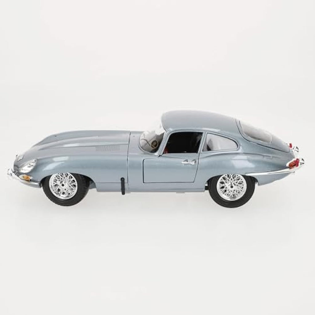 Bburago Jaguar E-Type Coupe 1961 - 1:18 Scale Diecast Model Car