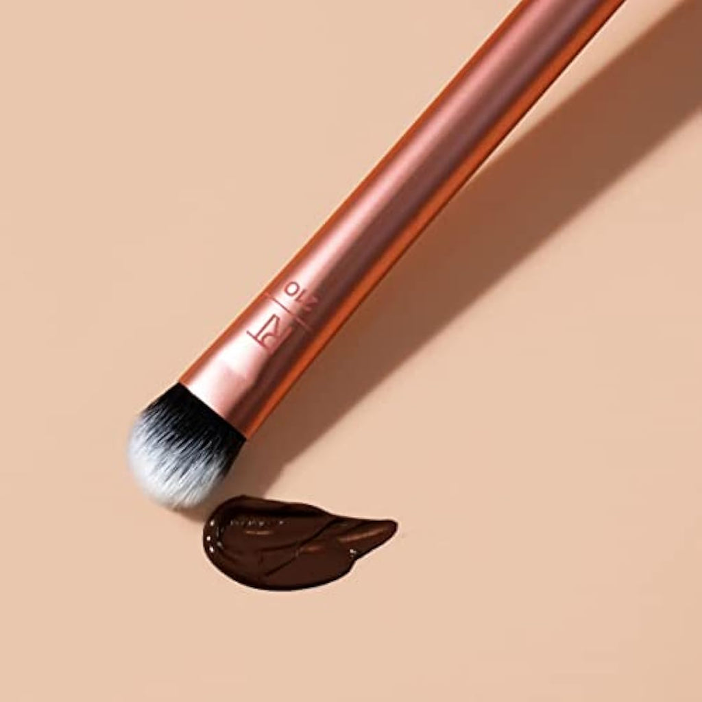 Real Techniques Expert Concealer Brush – Dense Bristles for Liquid & Cream