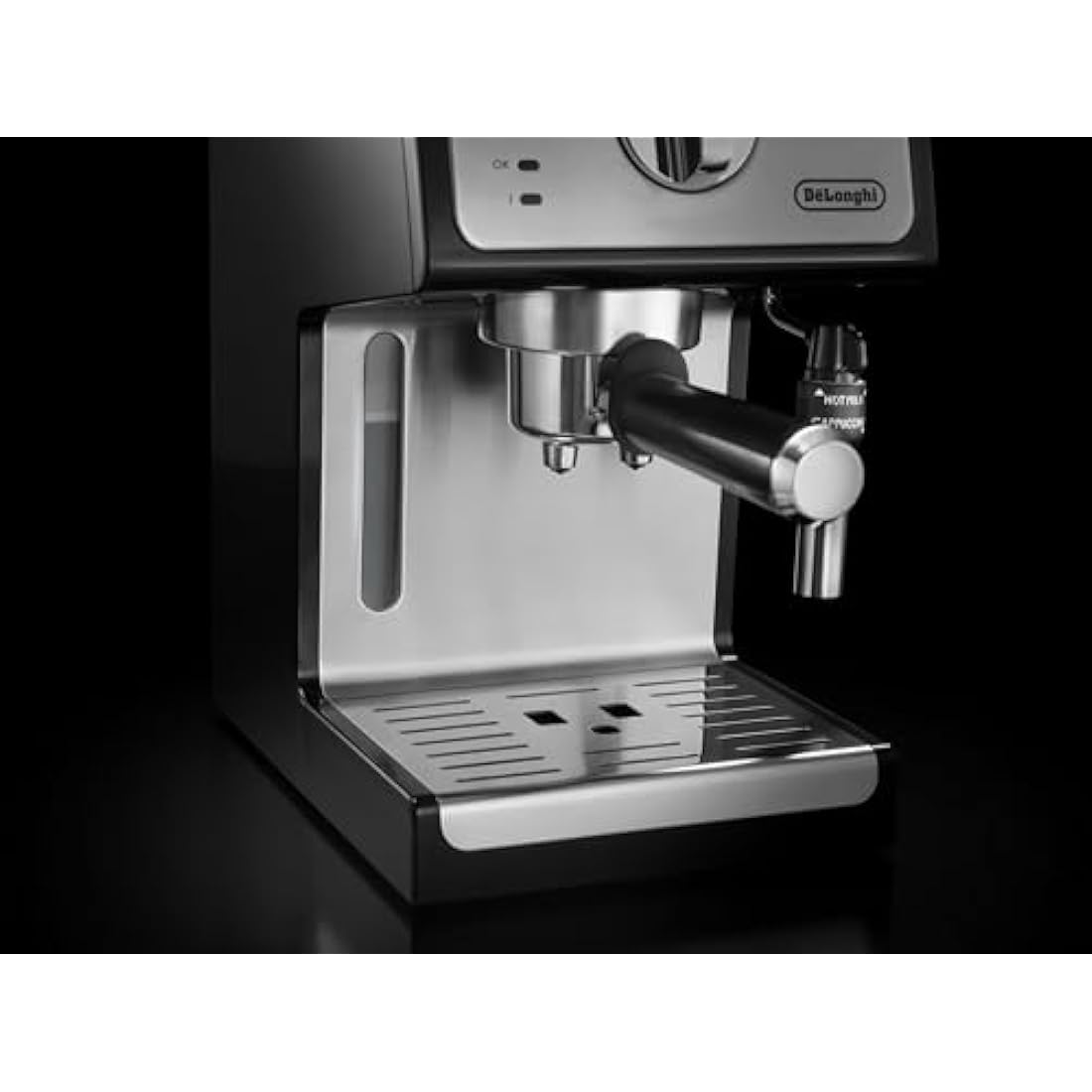 De'Longhi ECP35.31 Pump Espresso Machine & Cappuccino Maker - Black