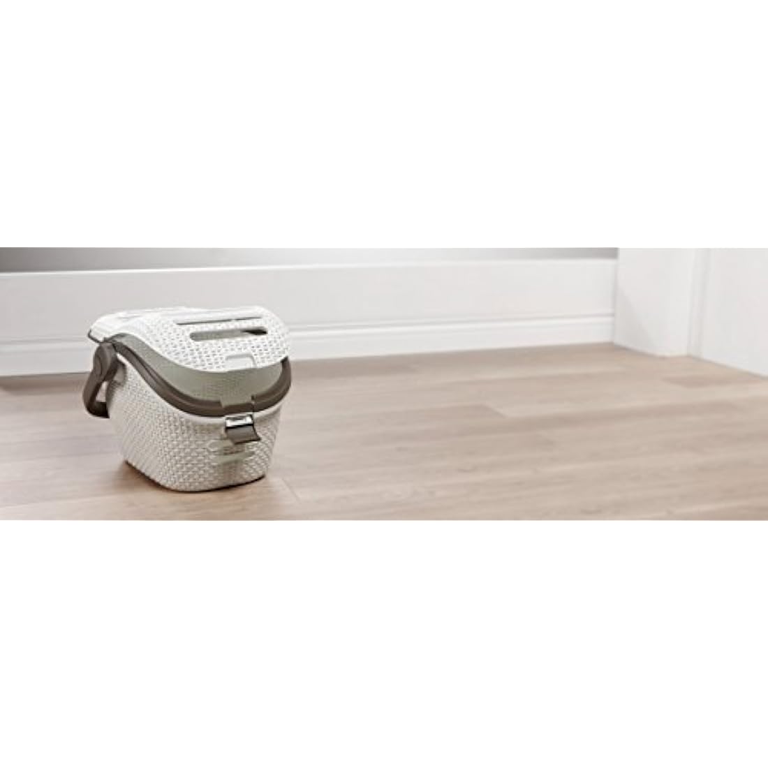 Curver Pet Carrier White – Ventilated Dog and Cat Travel Box, 51cm