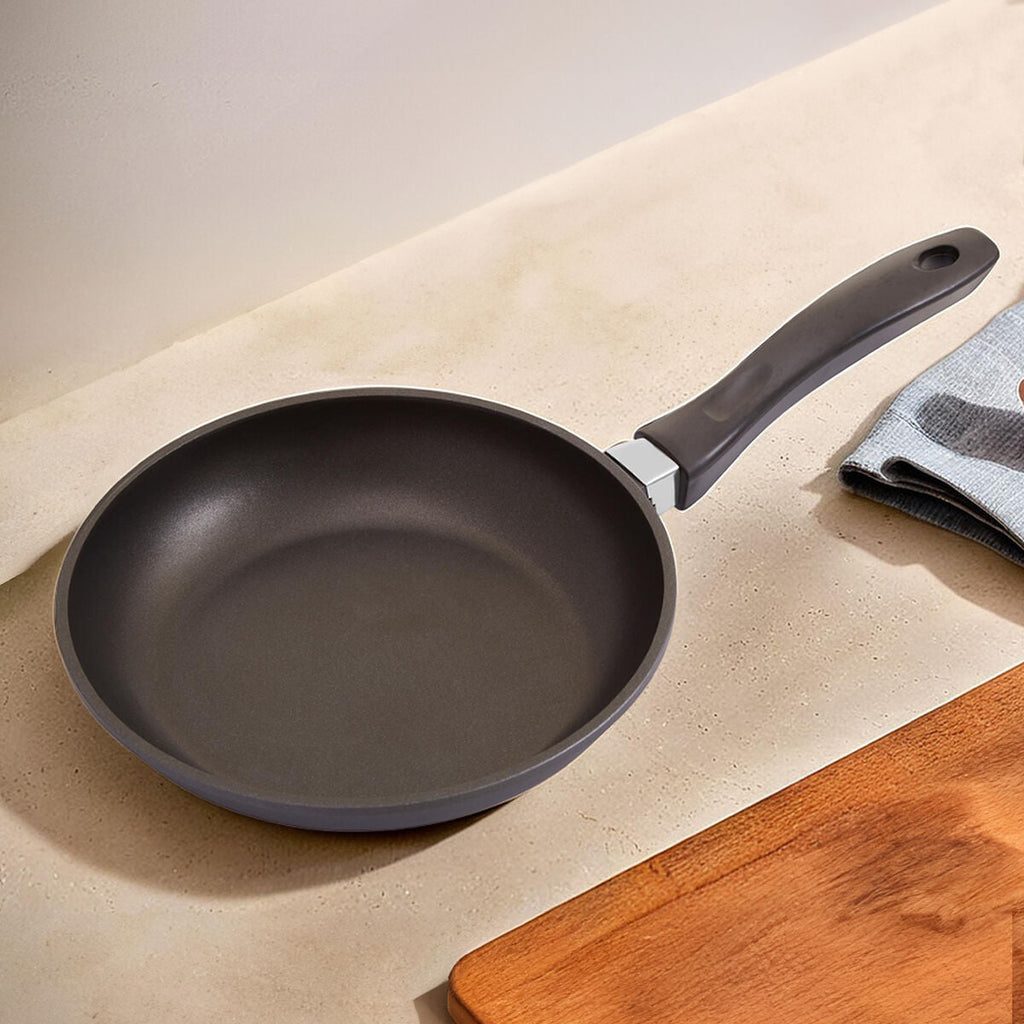 Tenzo 24cm Non-Stick Frying Pan – Die-Cast Aluminum Skillet by Orsina