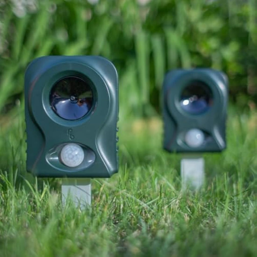 Pestbye V2 Battery Operated Ultrasonic Cat Repellent - Garden Scarer