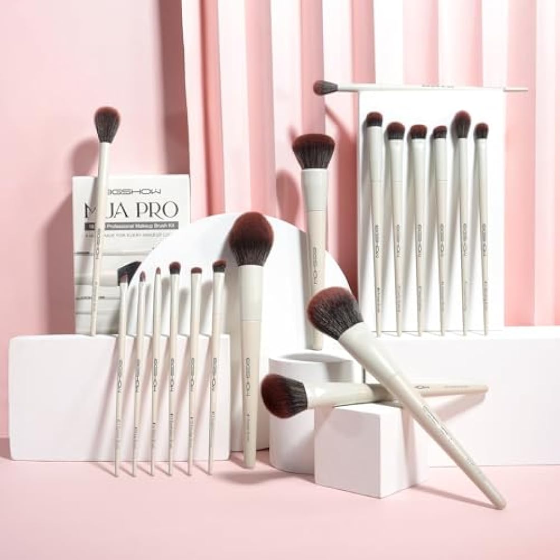EIGSHOW MUA Pro 18 Pcs Professional Makeup Brush Set – Vegan Beige