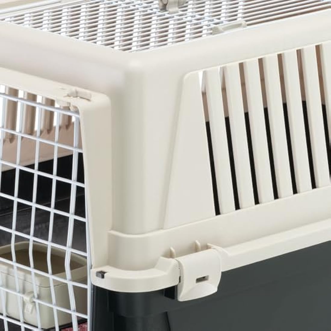Ferplast Atlas Pet Carrier – Durable Cat & Small Dog Travel Box, 5kg
