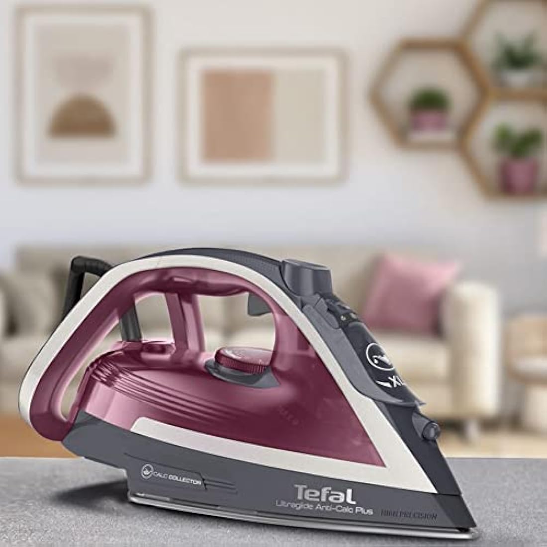 Tefal Ultraglide Steam Iron – 2800W Anti-Scale with Durilium Soleplate