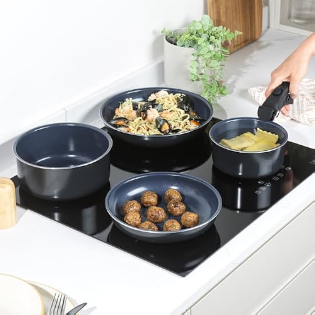 Russell Hobbs Smart Clip 5-Piece Non-Stick Pan Set – Navy Blue