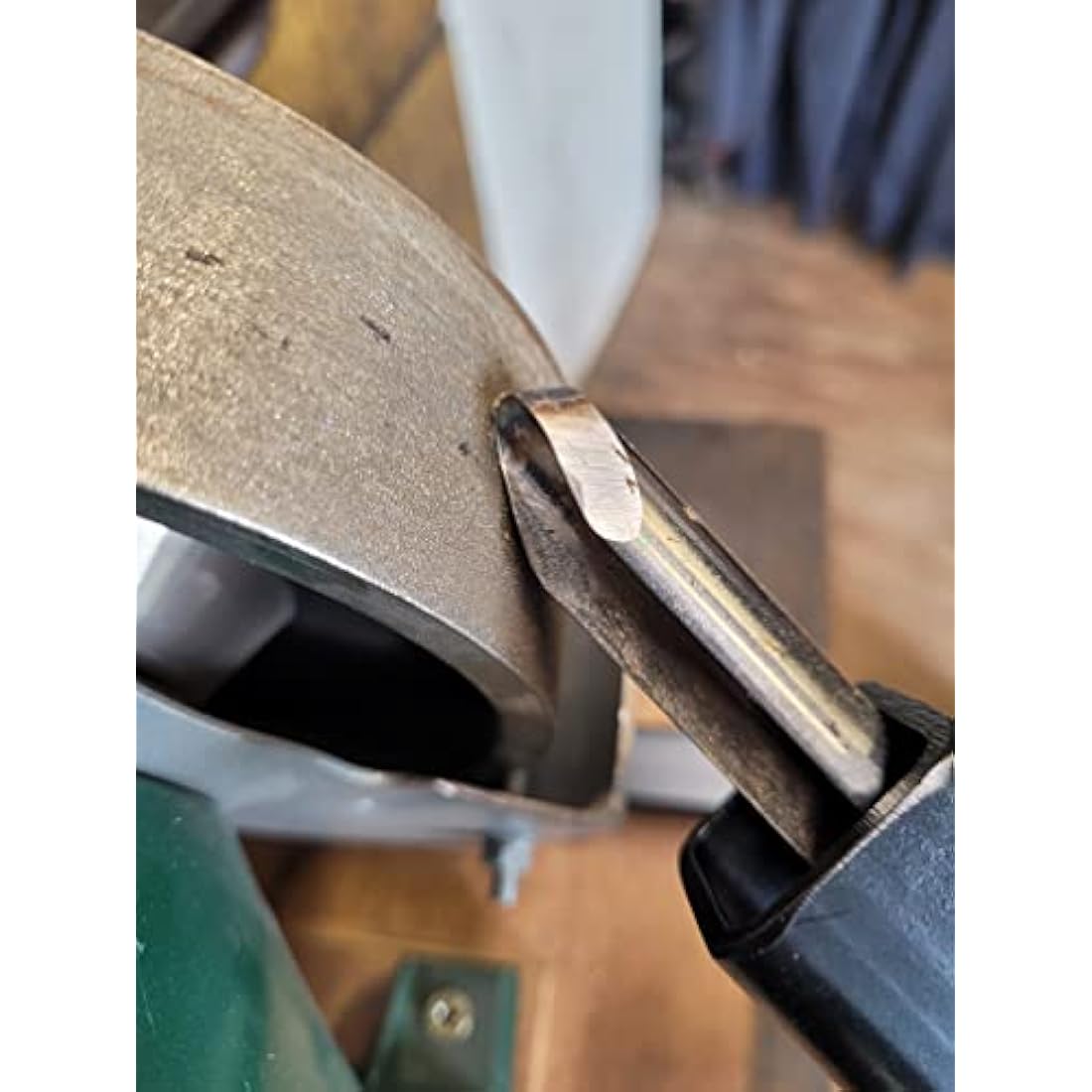 Woodturning Gouge Sharpening Jig for Bench Grinder