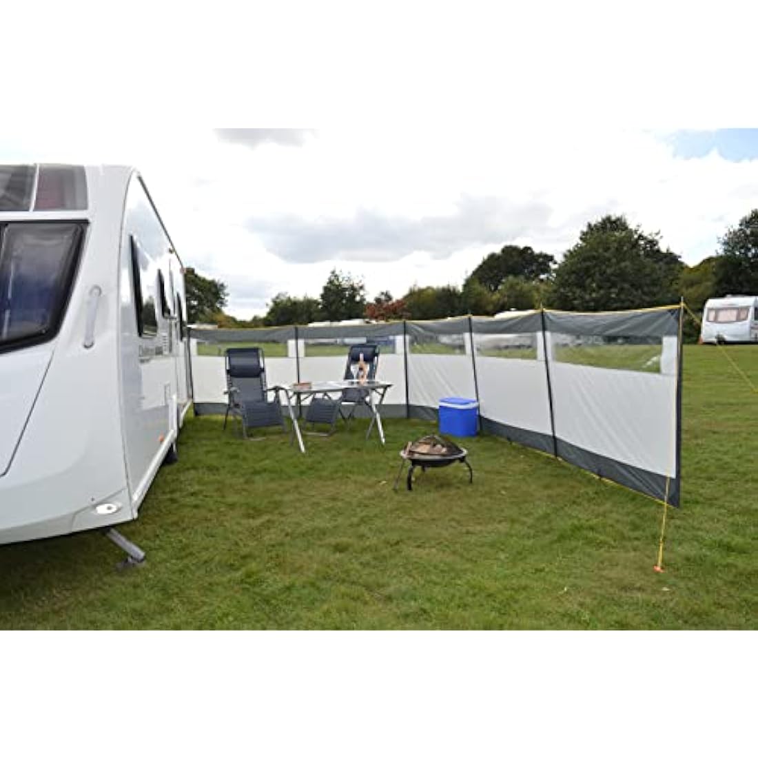 Bits4Reasons 5 Panel Steel Poled Camping Windbreak with Windows - 8m