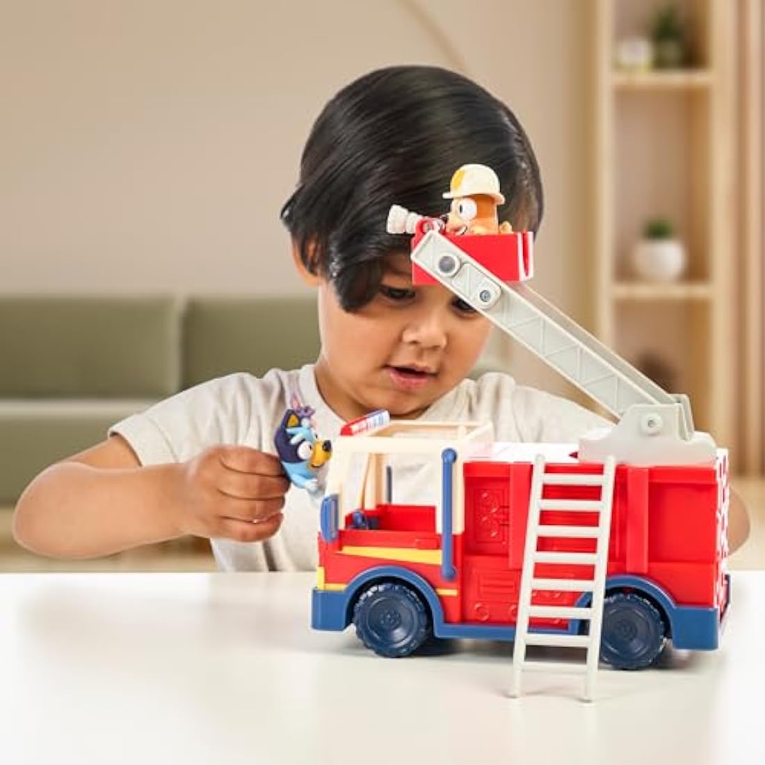 Bluey Firetruck Playset with Exclusive Bingo and Bob Bilby Figures
