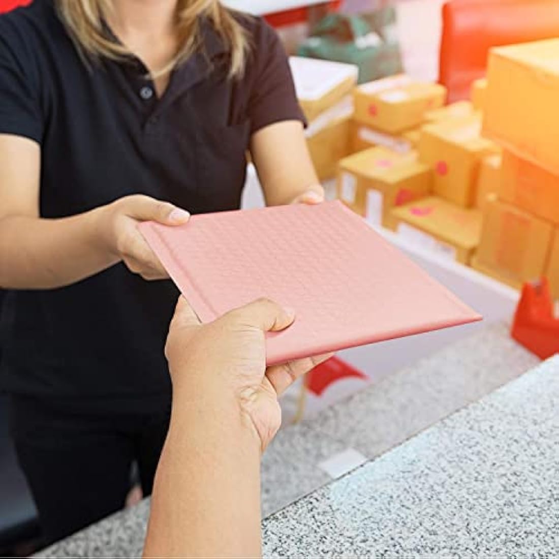 Switory 100 Pack Poly Bubble Mailers | 15.3x22.9cm Pale Pink Padded Envelopes