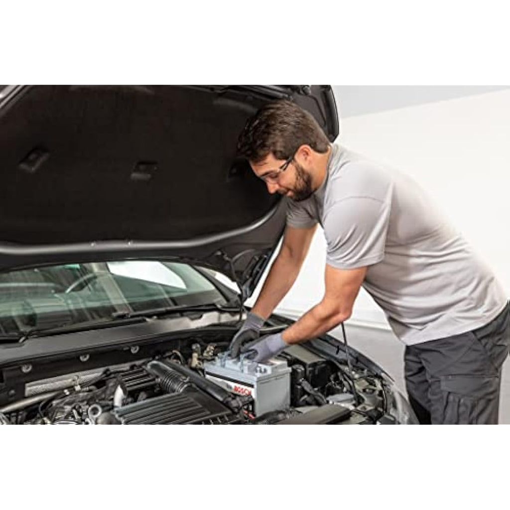Bosch S4018 Car Battery – 12V 40Ah 330A Lead-Acid Maintenance-Free