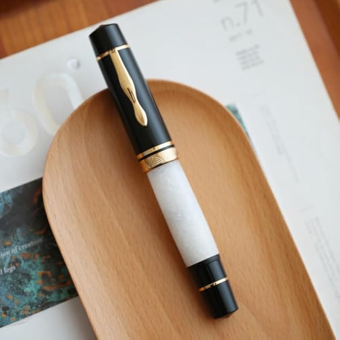 Majohn P139 Piston Fountain Pen – Large Capacity Resin Medium Nib