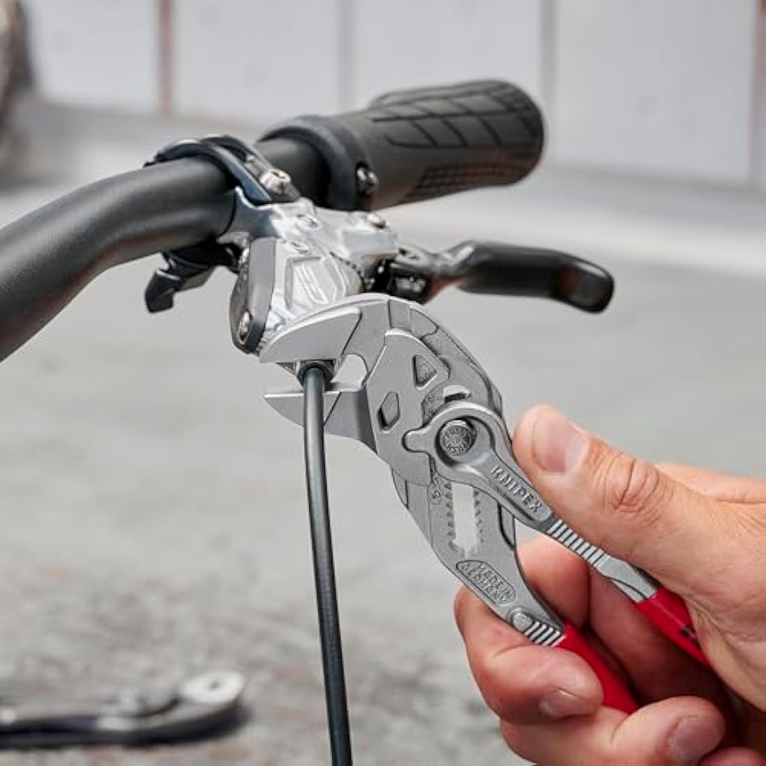 Knipex Pliers Wrench | 180mm Chrome-Plated Adjustable Hand Tool