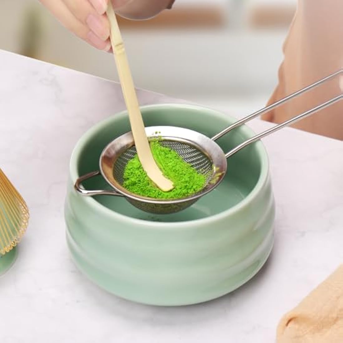Geebuzz 6-Piece Matcha Whisk Set with Ceramic Bowl and Bamboo Tools