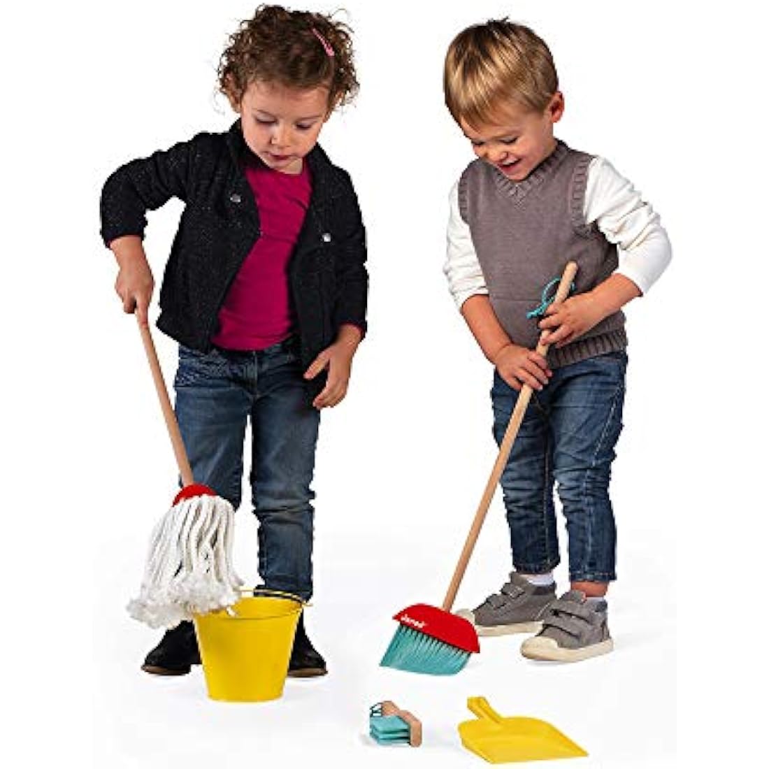 Janod Wooden Cleaning Set – 5-Piece Realistic Pretend Play Toy