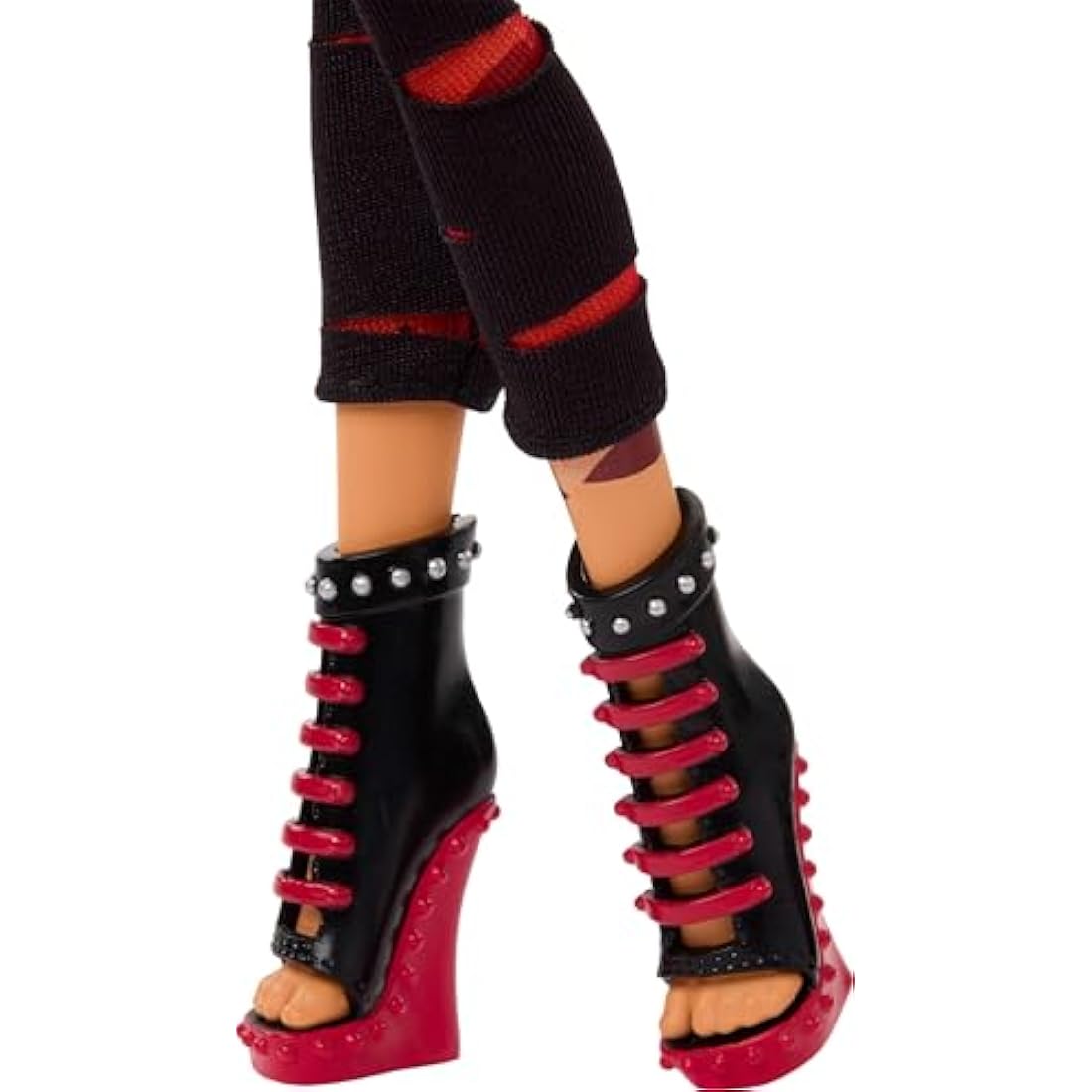 Monster High Toralei Creeproduction Doll with Pet Sweet Fangs