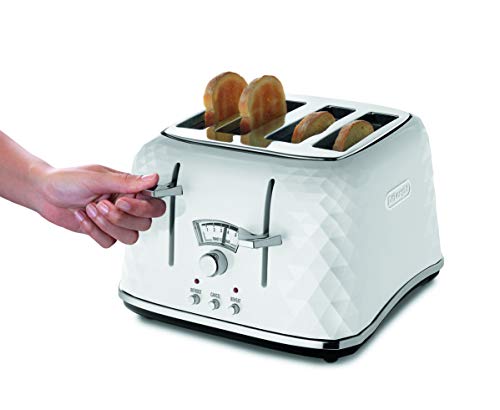 De'Longhi Brillante 4-Slice Toaster – White Faceted Kitchen Appliance