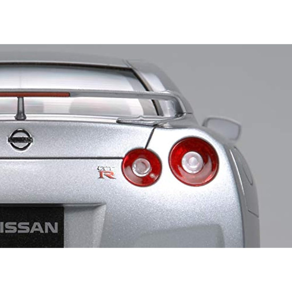 Tamiya Nissan GT-R Street Version 1:24 Scale Plastic Model Car Kit