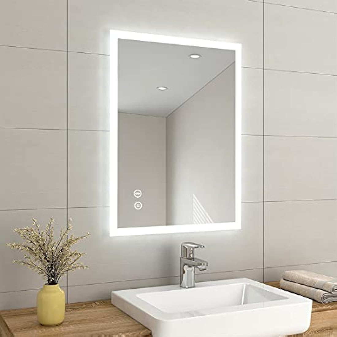 EMKE LED Bathroom Mirror with Shaver Socket, Bluetooth & Anti-Fog – 80x60cm