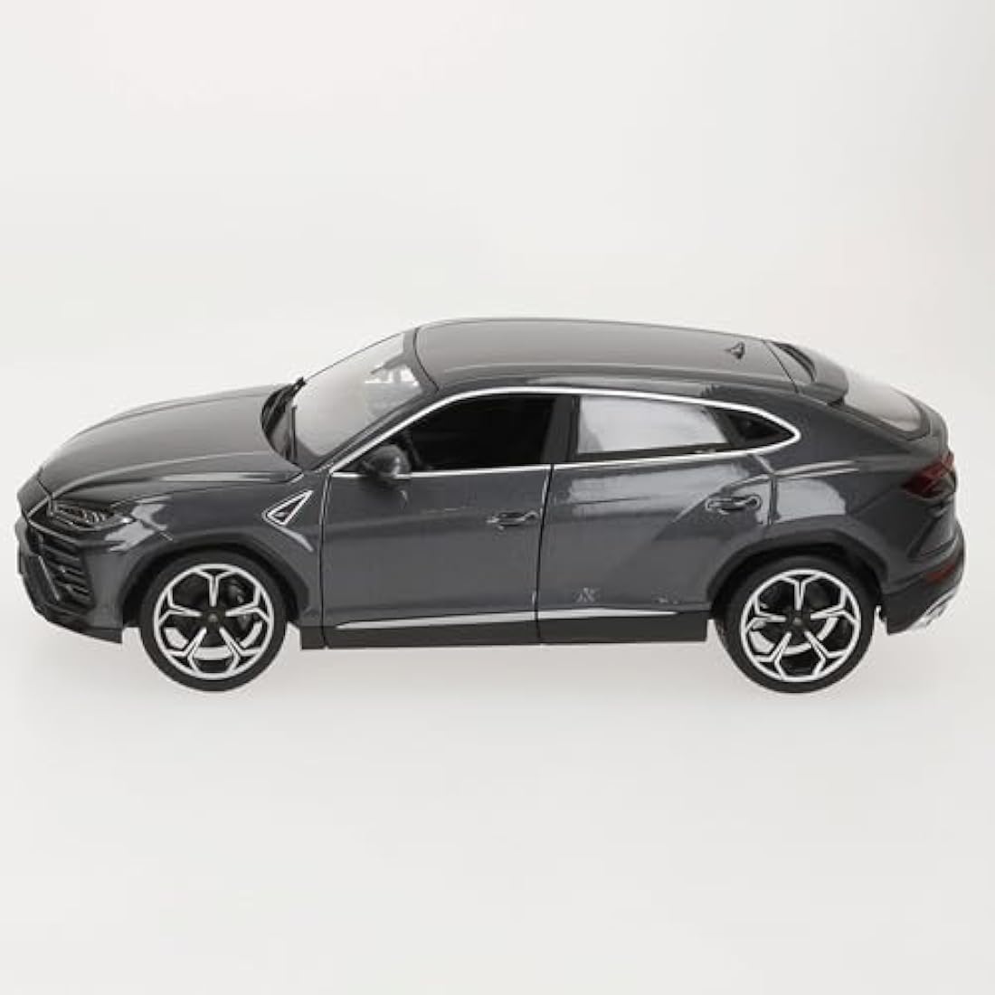Bburago Lamborghini Urus Diecast Model Car – 1:20 Scale Yellow Vehicle