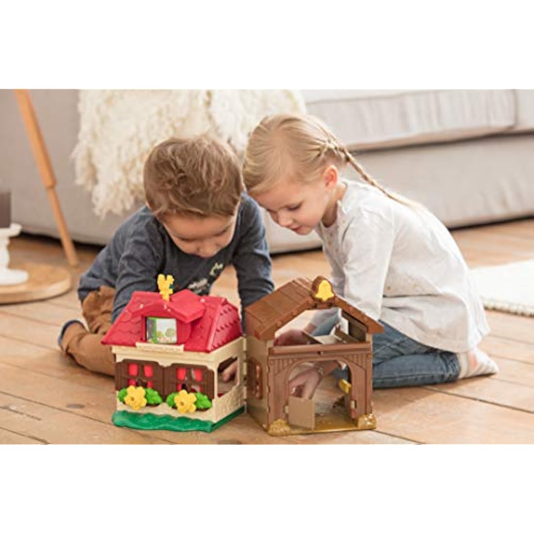 Dickie Toys Happy Farm House Playset with Tractor, Light & Sound