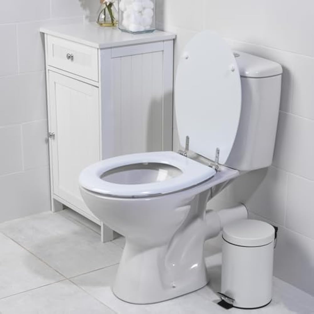 Beldray O-Shaped Toilet Seat – White Tongue & Groove Wooden Cover