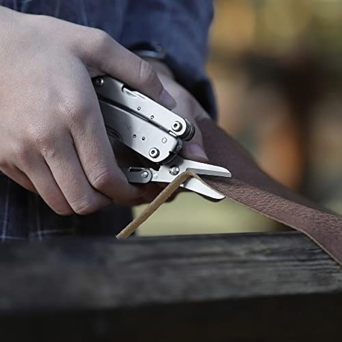 ROXON M2 14-in-1 Mini Multitool with Folding Scissors and Belt Clip